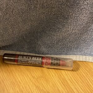 Burt's Bees Redwood Forest Lip Crayon #411 New Sealed